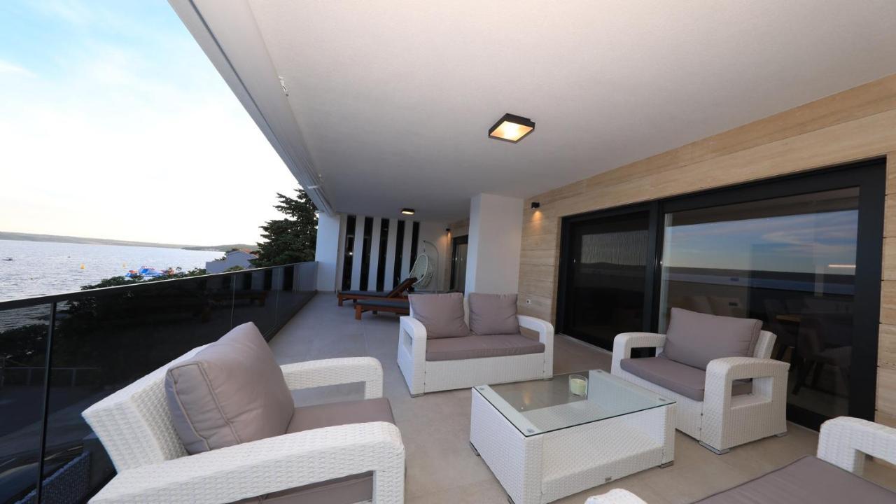 Adastra Apartments Maslenica Exterior foto