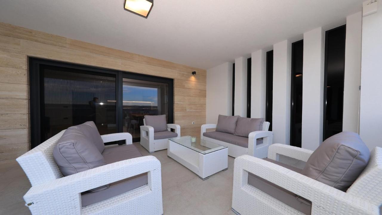 Adastra Apartments Maslenica Exterior foto